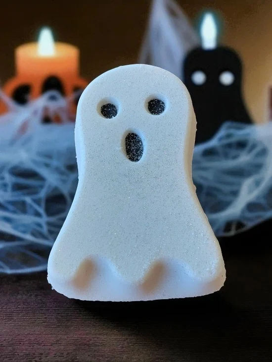 Sweet Floaty Ghost Bath Bomb | A Luscious Strawberry Scent 2 Sweet Floaty Ghost Bath Bomb