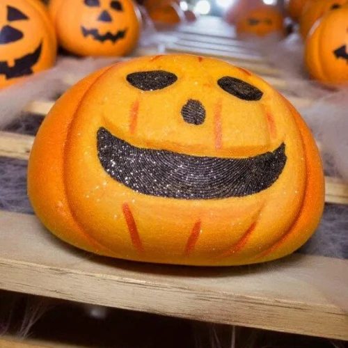 festive pumpkin bath bomb