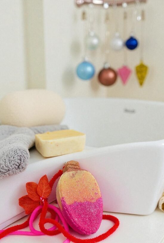 #1 Christmas Light Bath Bomb| A festively delightful Christmas Cookie Scent 2 #1 Christmas Light Bath Bomb | Our Top-Rated Holiday Treat