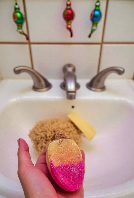 #1 Christmas Light Bath Bomb| A festively delightful Christmas Cookie Scent 3 #1 Christmas Light Bath Bomb | Our Top-Rated Holiday Treat